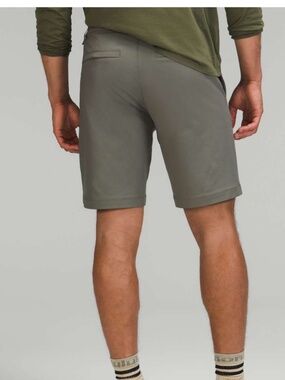 Lululemon Commission Classic-Fit Short 9" *Warpstreme Grey Sage Size 30